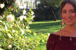 Anna insieme ai bambini sordi per renderli adulti autonomi